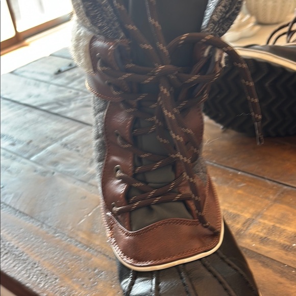 3M Thinsulate Women's Ankle Boots - Black and Brown - Picture 9 of 12